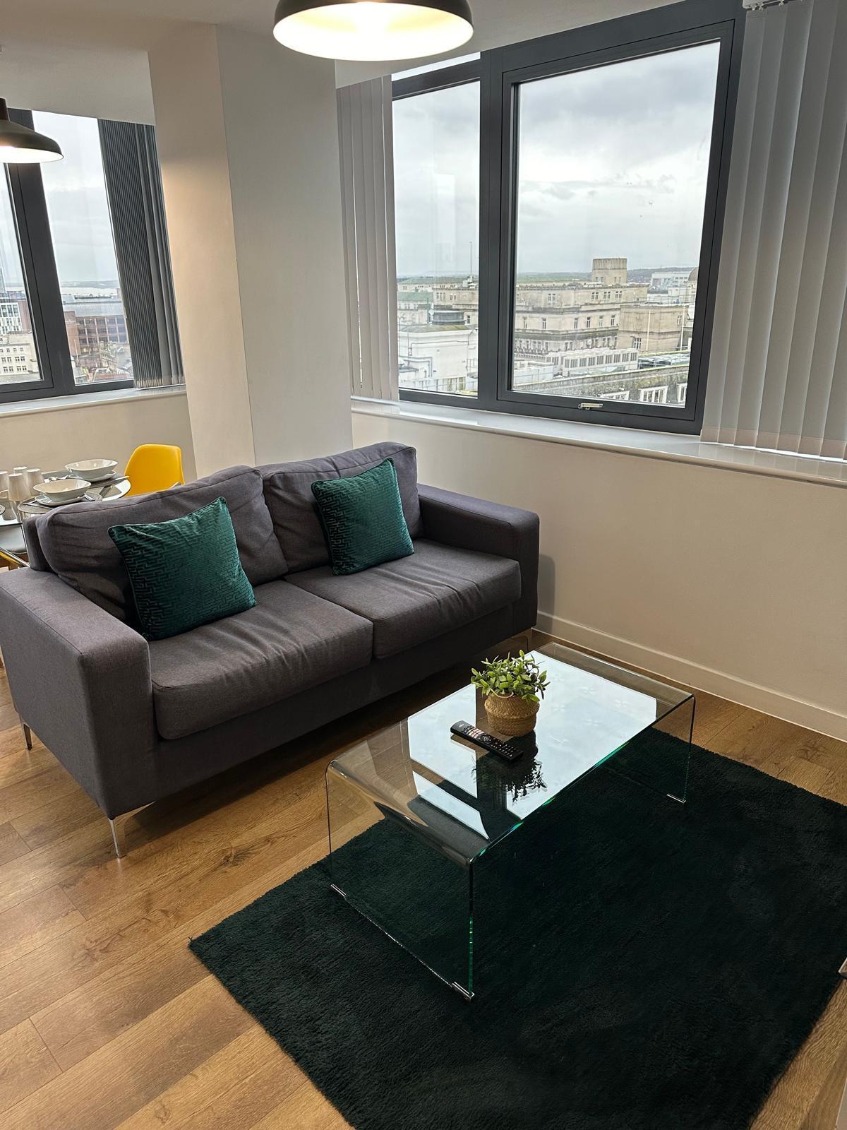 City Views Two Bedroom Apartments Liverpool6
