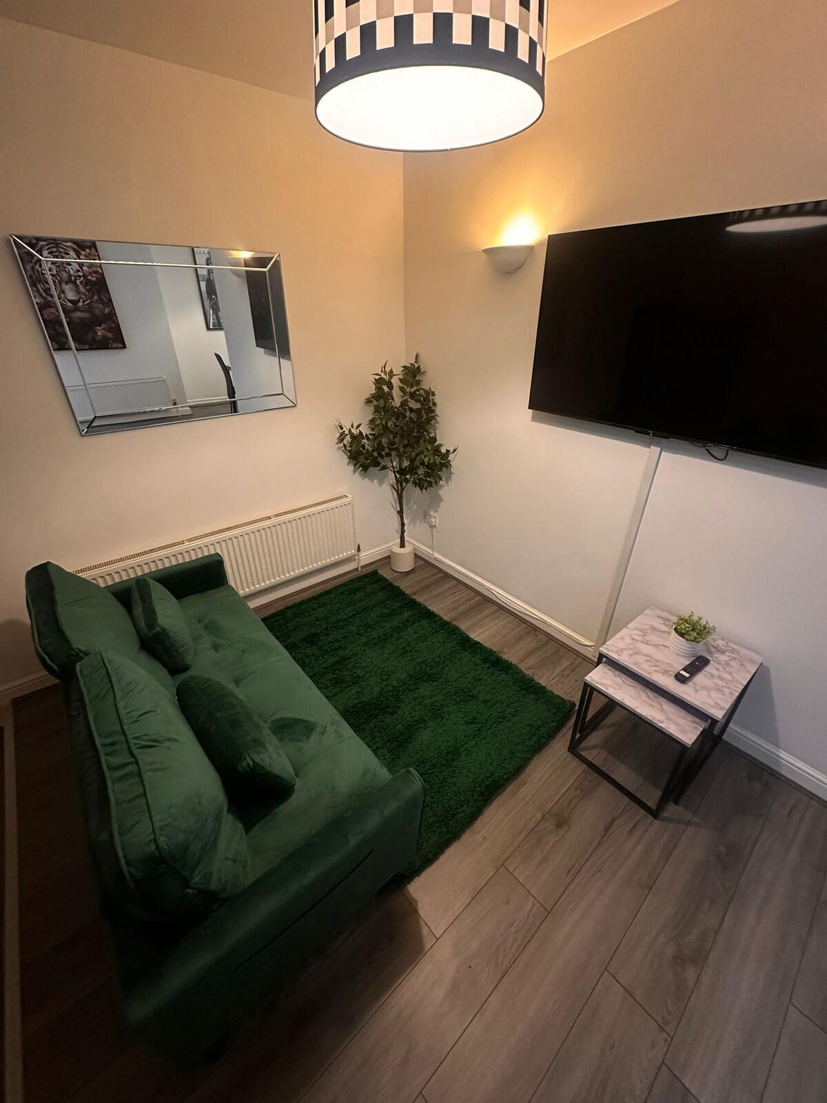 Modern 2-Bedroom, 2-Bathroom Apartment Liverpool6