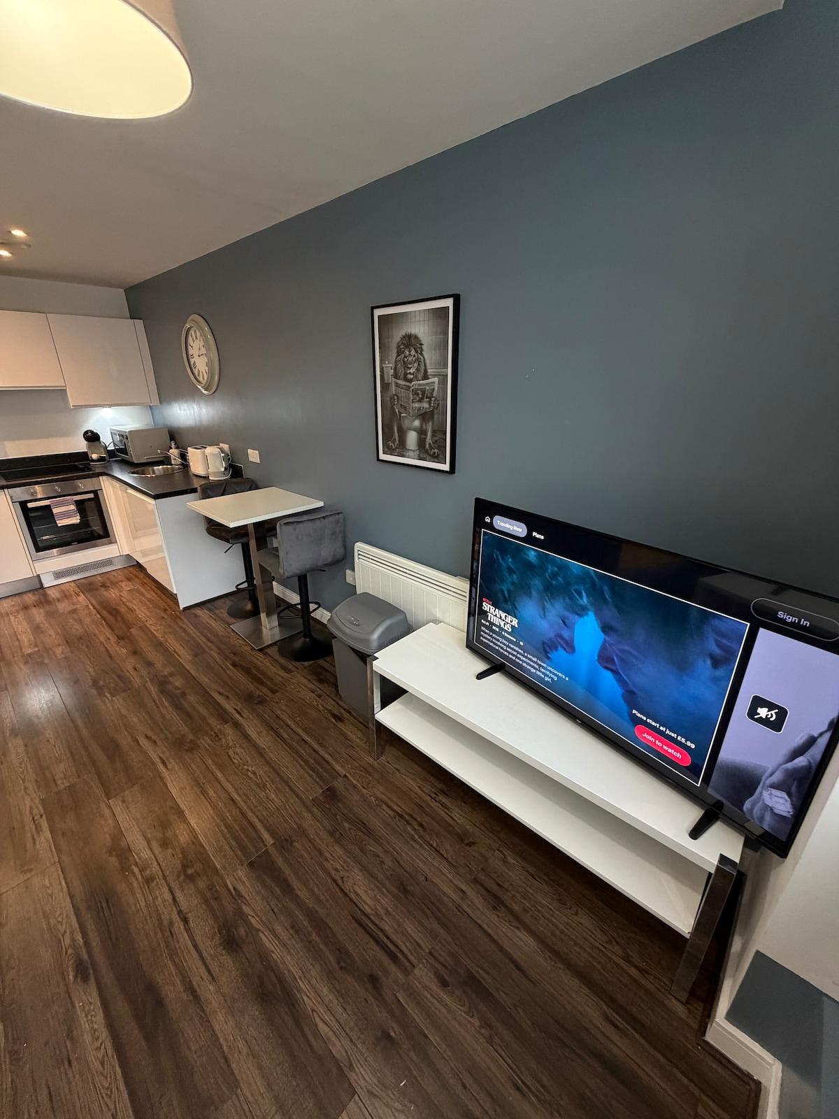 City View Studio Apartment – Liverpool4