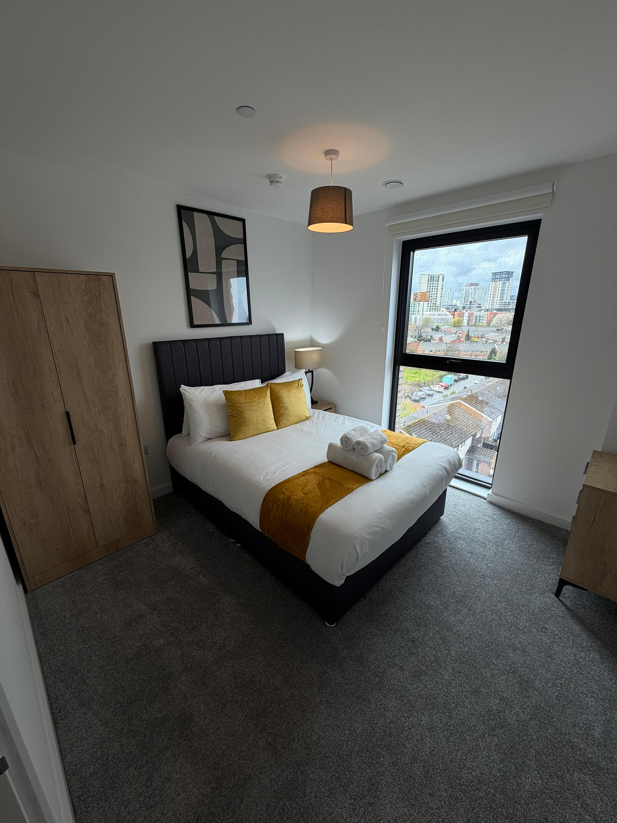 Berkeley Square Apartments4